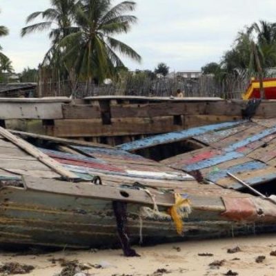 tragic mozambique ferry accident claims over 90 lives including children