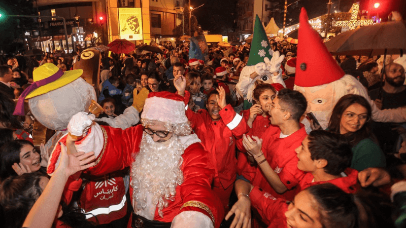 Lebanese Christmas Celebrations Overshadowed by Presidential Anticipation