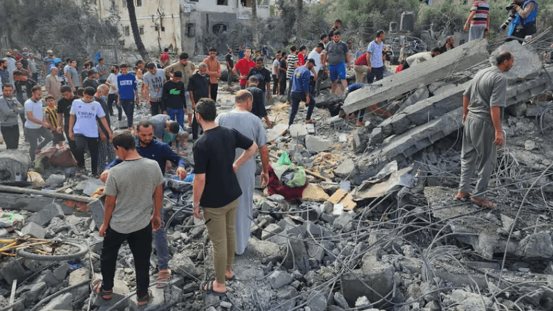 Palestinians in Gaza Urgently Seek Short-Term Shelter Amid Crisis