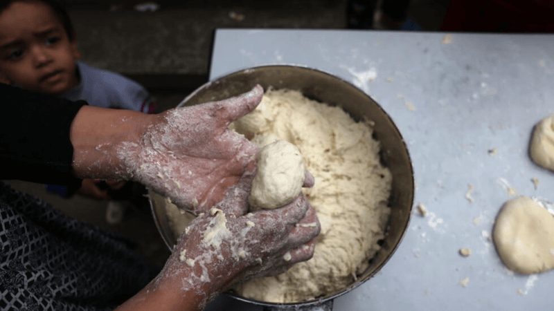 Gaza Faces Food Crisis: Only Six Days of Flour Left in Gaza