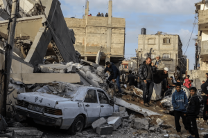 Hamas Leaders Travel to Cairo for Critical Cease-fire Negotiations