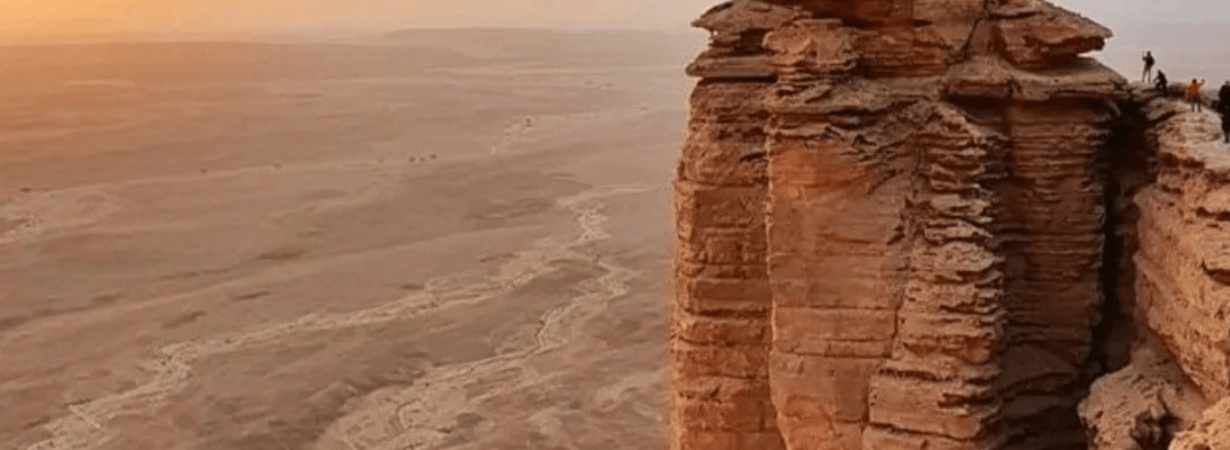 top 10 places to visit in diriyah and the edge of the world (1)
