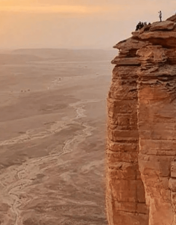 top 10 places to visit in diriyah and the edge of the world (1)