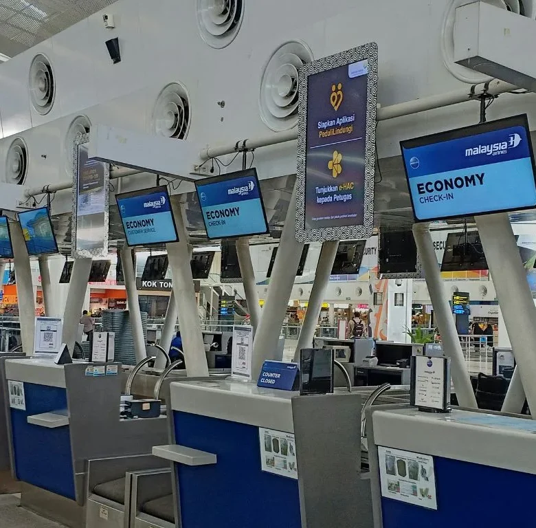 Dubai Airport Terminal 3 passport control