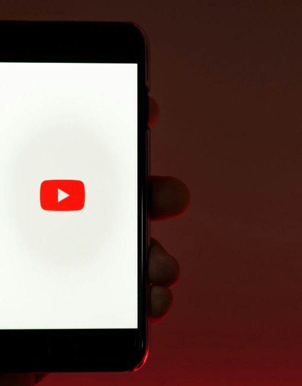 YouTube Shorts algorithm