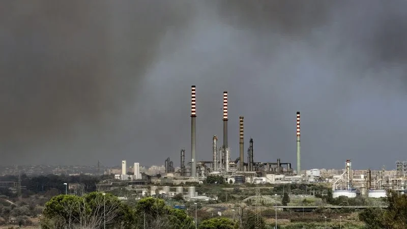 Libya restarts Brega oil refinery